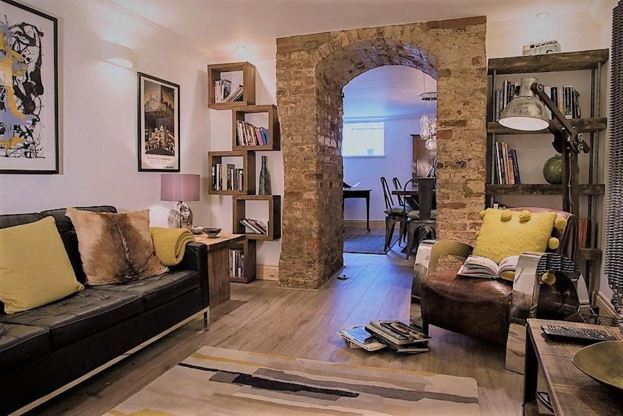 Havisham House Bed & Breakfast Уобърн Екстериор снимка